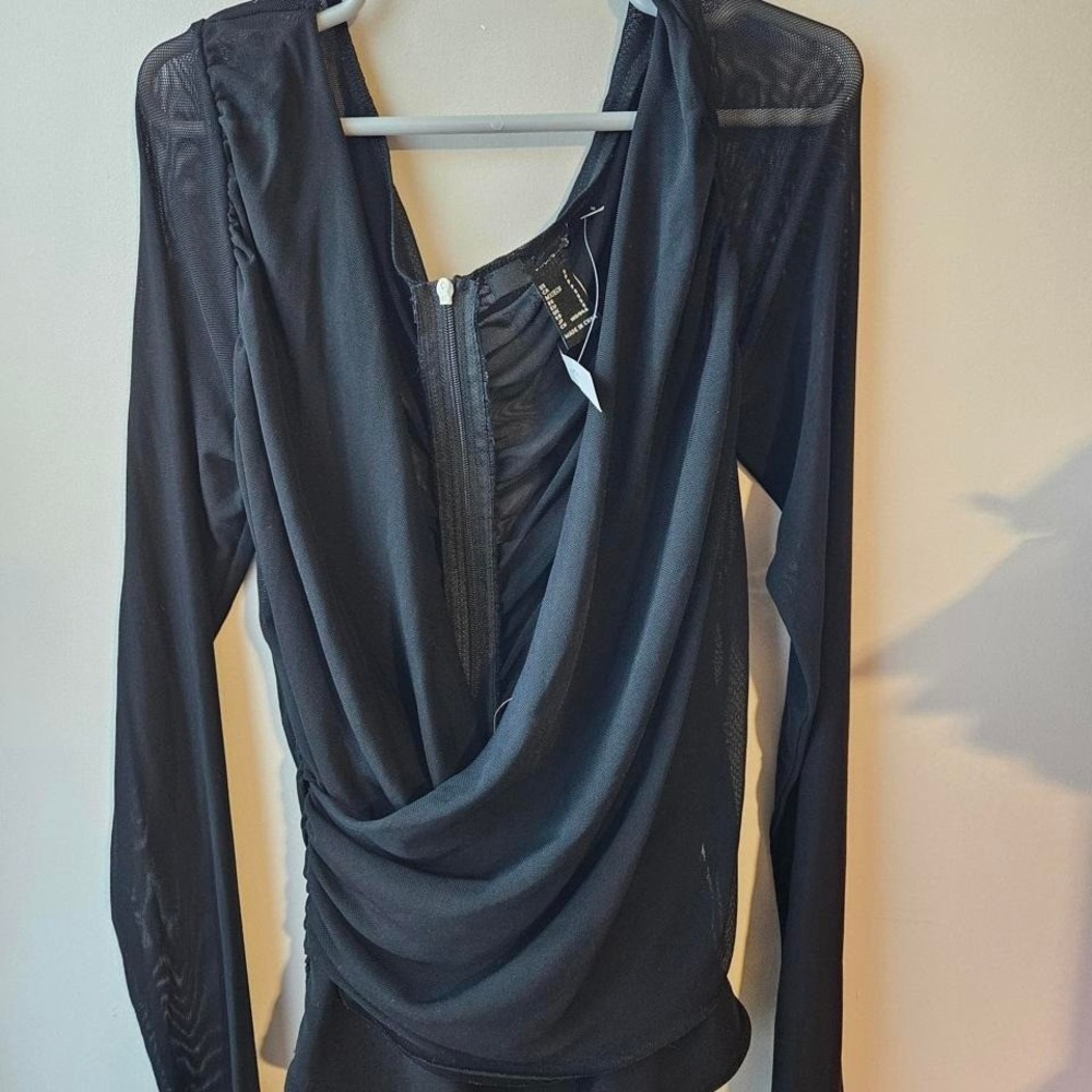 Top size‎ small NWT